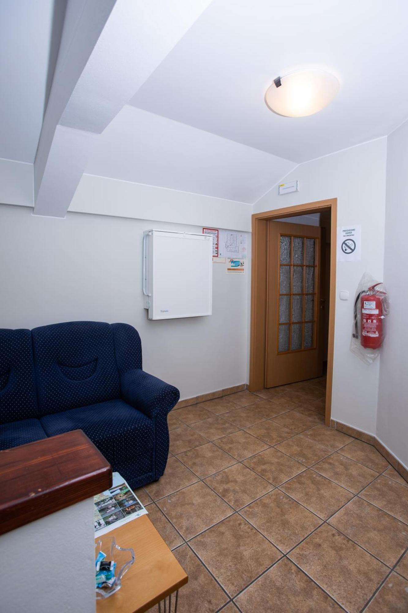 Rooms En Krajcar Cerknica Exterior photo